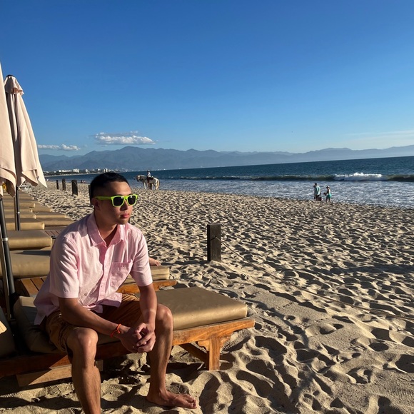 Meet your Posher - Picture 14 of 16